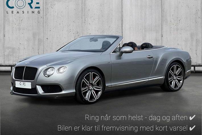 Sølv Bentley Continental GTC fra 2015 set udefra