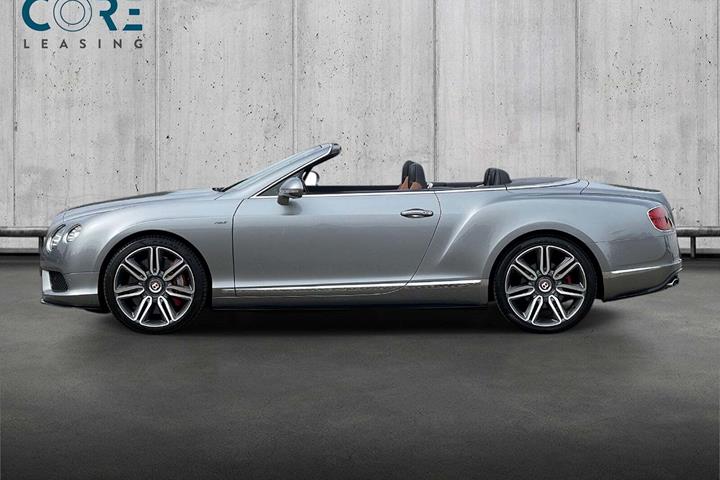 Sølv Bentley Continental GTC fra 2015