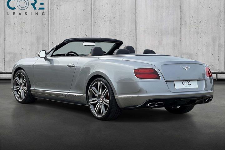 Sølv Bentley Continental GTC fra 2015
