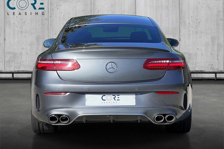 Grå Mercedes E53 fra 2018