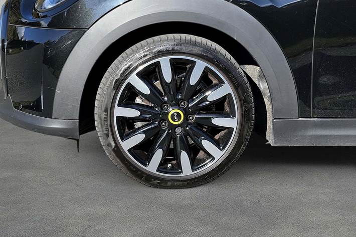 Sort Mini Cooper SE fra 2022