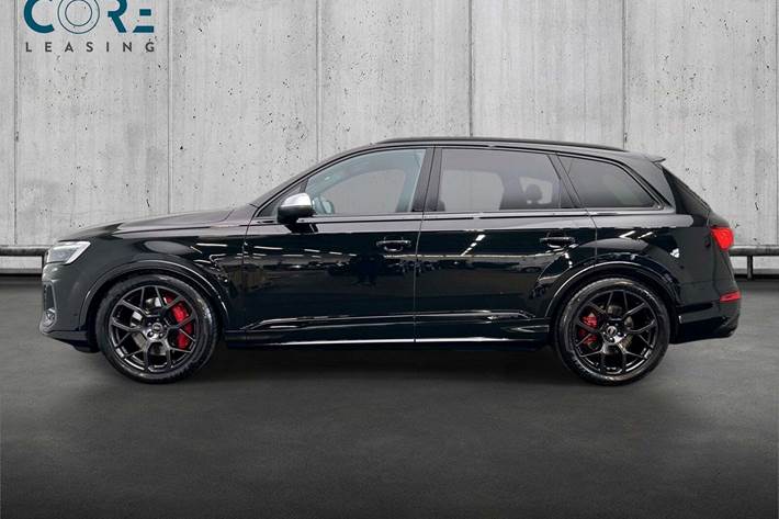 Sort Audi SQ7 fra 2024