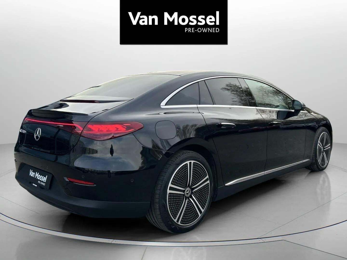 Mercedes EQE350+ Electric Art