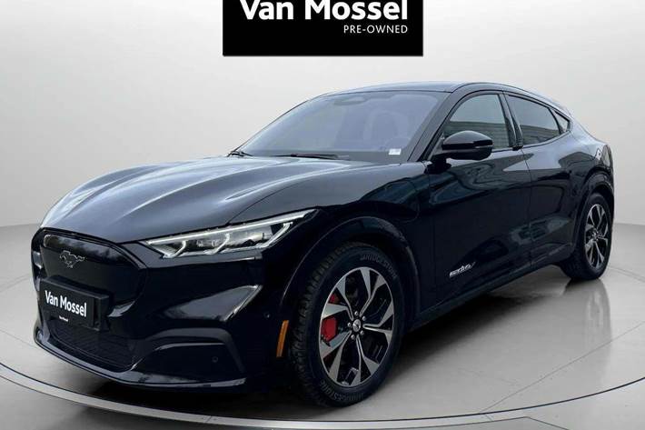 Sort Ford Mustang Mach-E fra 2022 set udefra