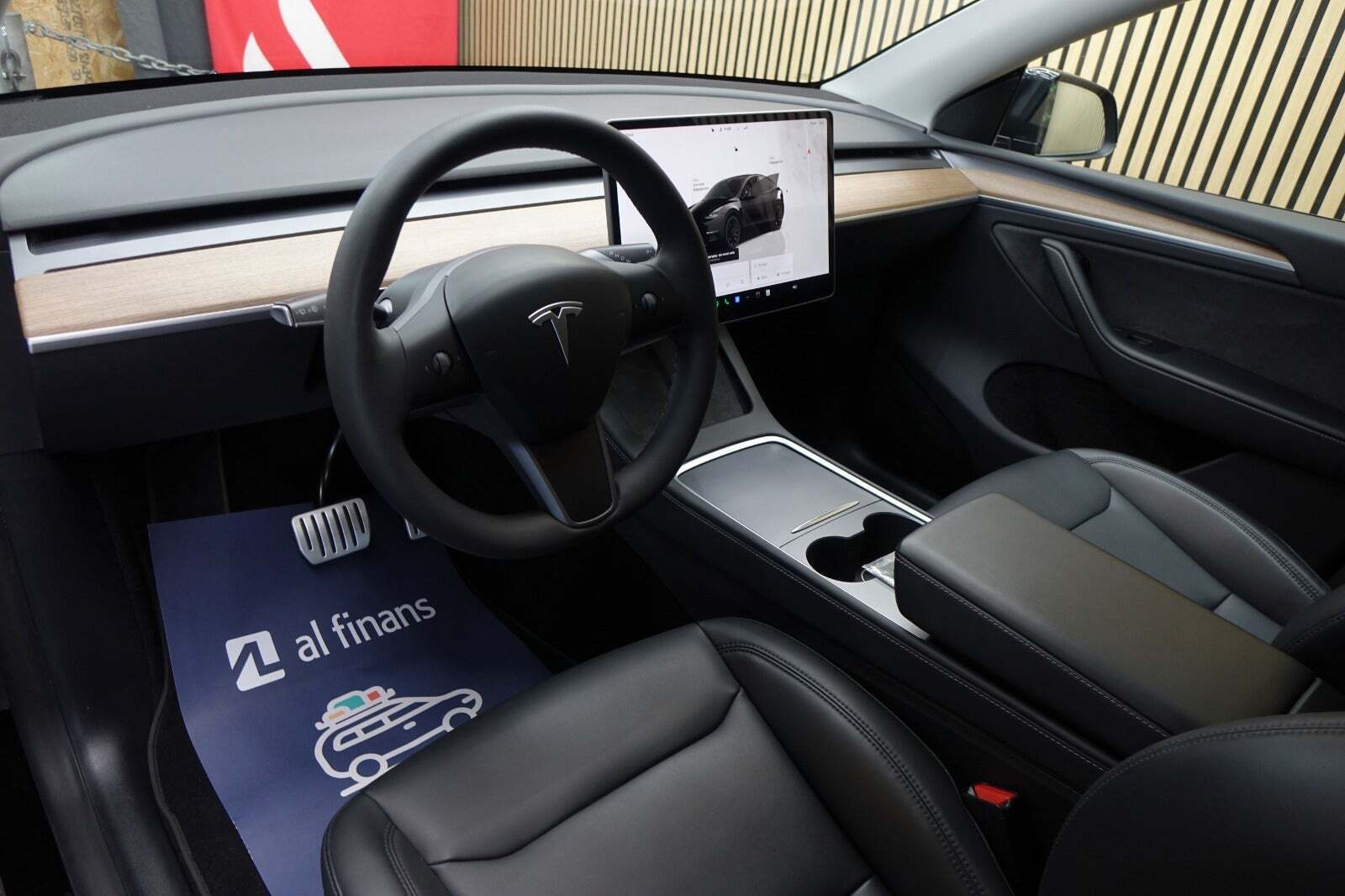 Tesla Model Y Performance AWD