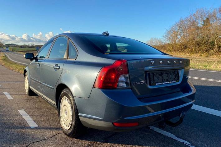 Blå Volvo S40 fra 2008