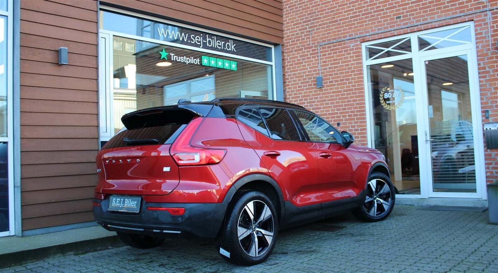 Rød Volvo XC40 fra 2021