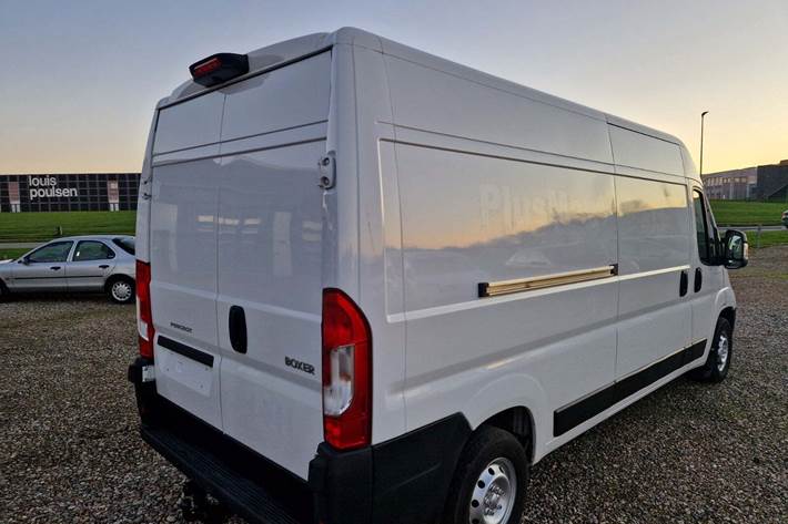 undefined Peugeot Boxer 333 fra 2022 set udefra