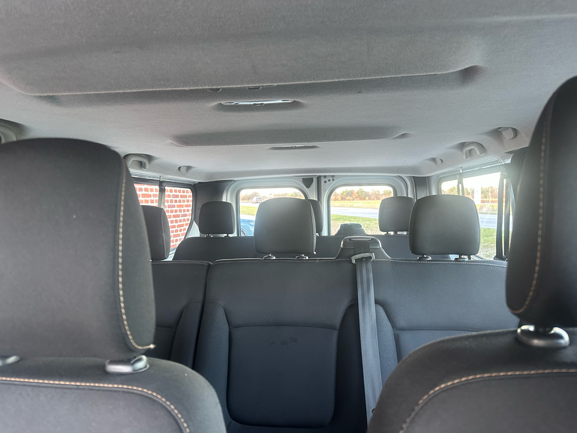 Hvid Renault Trafic fra 2017