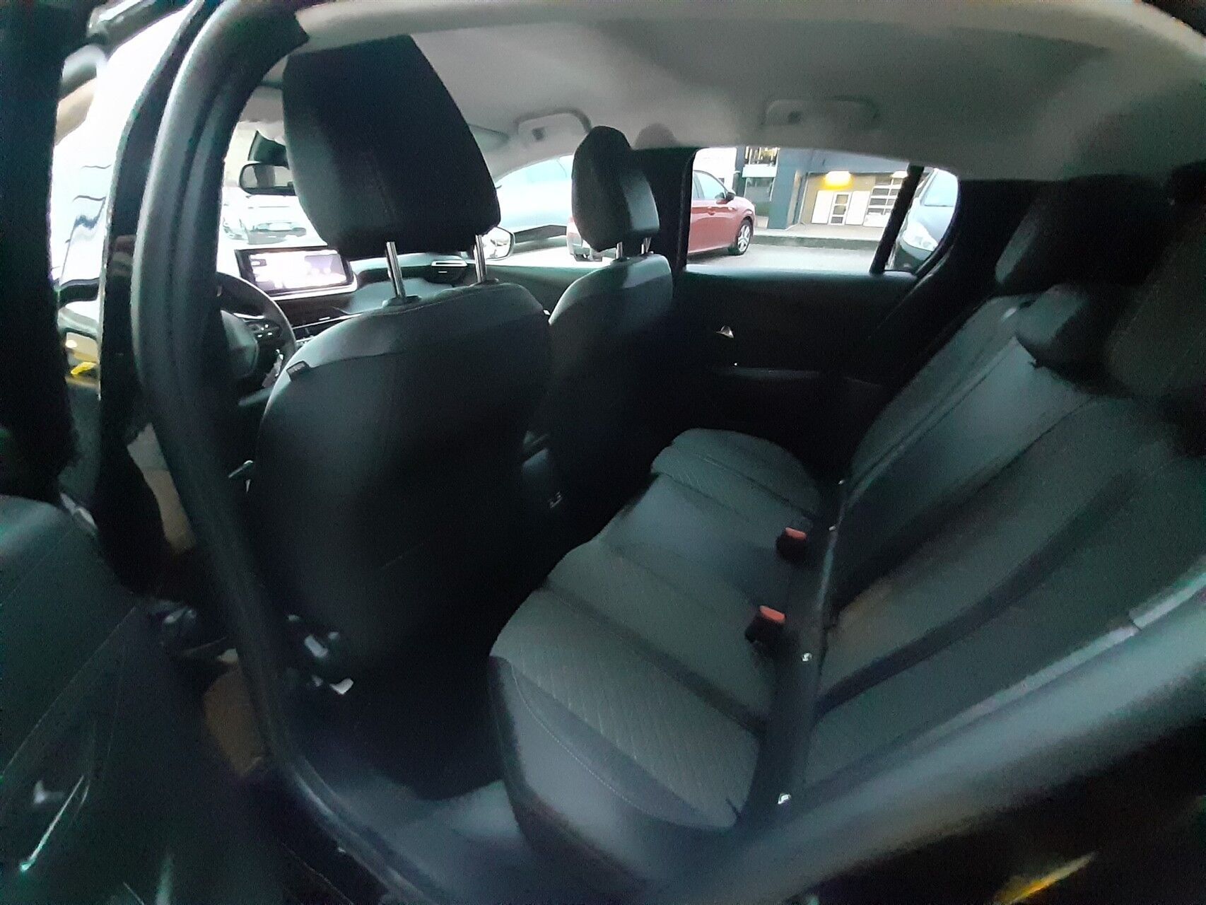 Peugeot 208 1,2 PureTech Allure+ 100HK 5d 6g