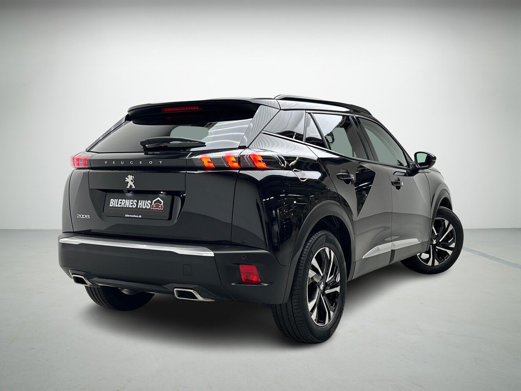 Peugeot 2008 1,2 PureTech Platin Sport EAT8 130HK 5d 8g Aut.