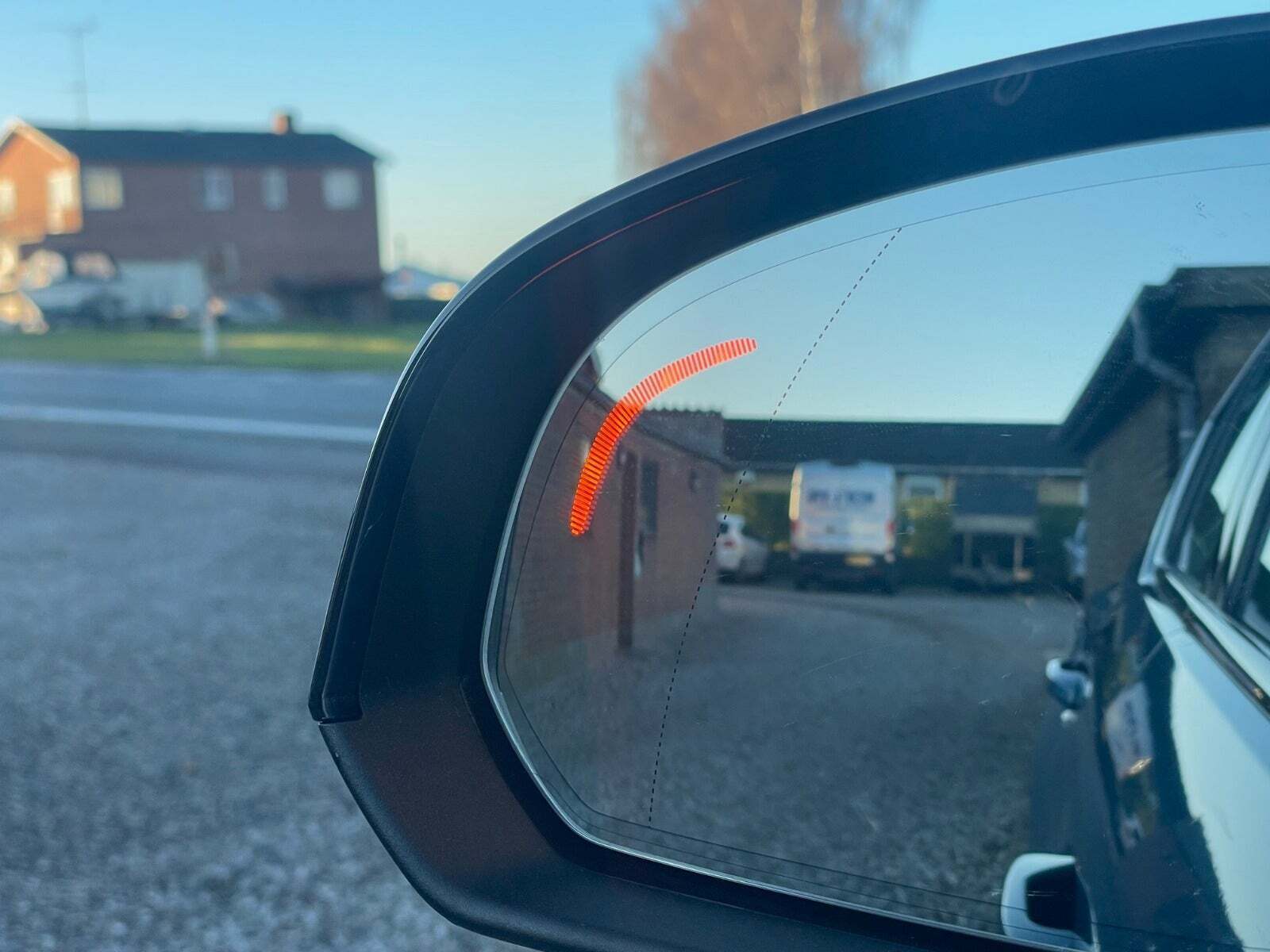 Blå Volvo XC40 fra 2024