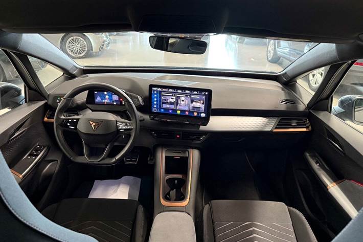 Grå Cupra Born fra 2024