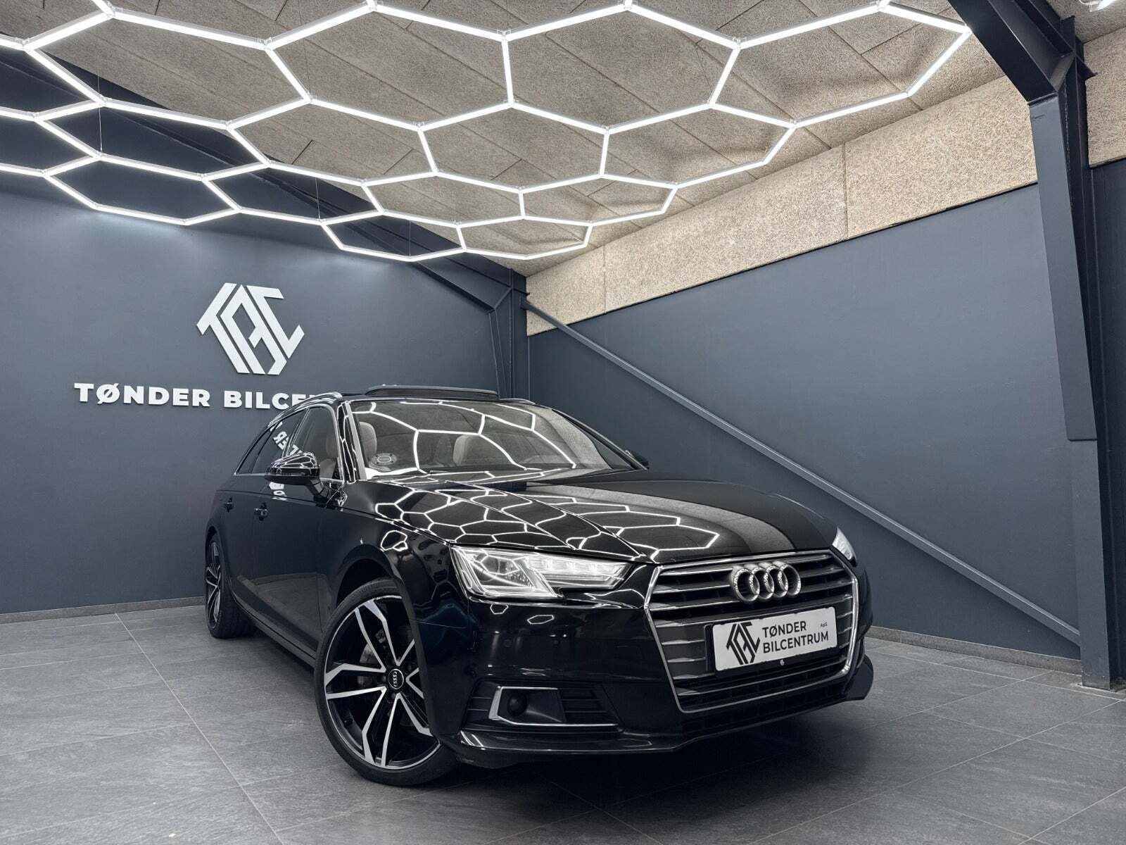 Audi A4 3,0 TDi 218 Sport Avant S-tr.