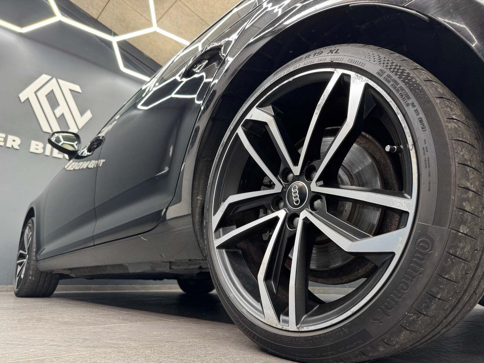 Sort Audi A4 fra 2017