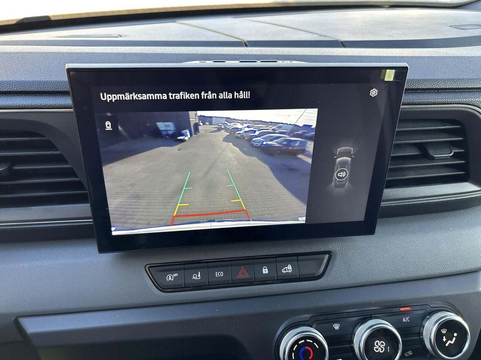 Hvid Renault Master V T33 fra 2025