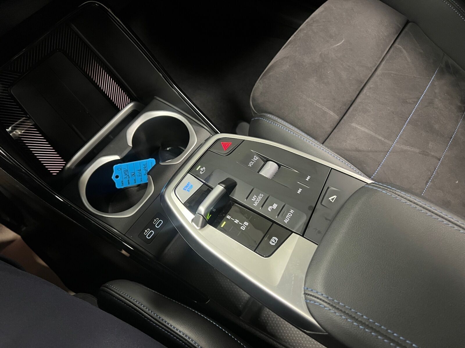 Hvid BMW iX1 fra 2024