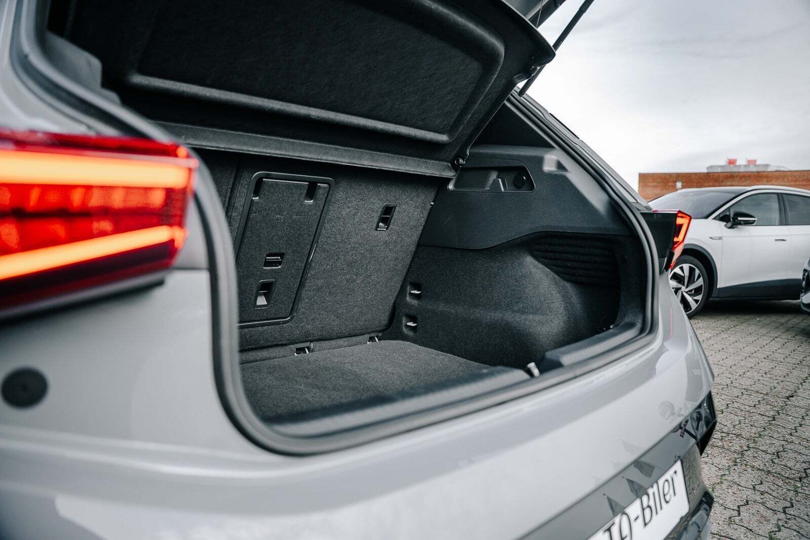 Grå Cupra Born fra 2022