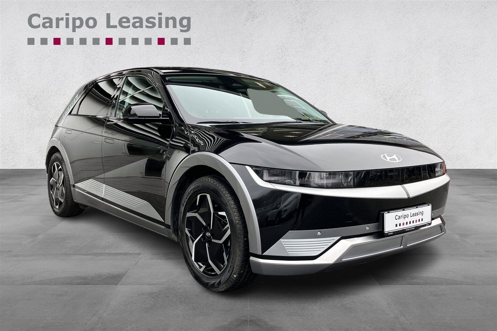 Sort Hyundai Ioniq 5 fra 2022 set udefra