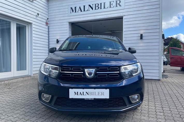 Blå Dacia Sandero fra 2018