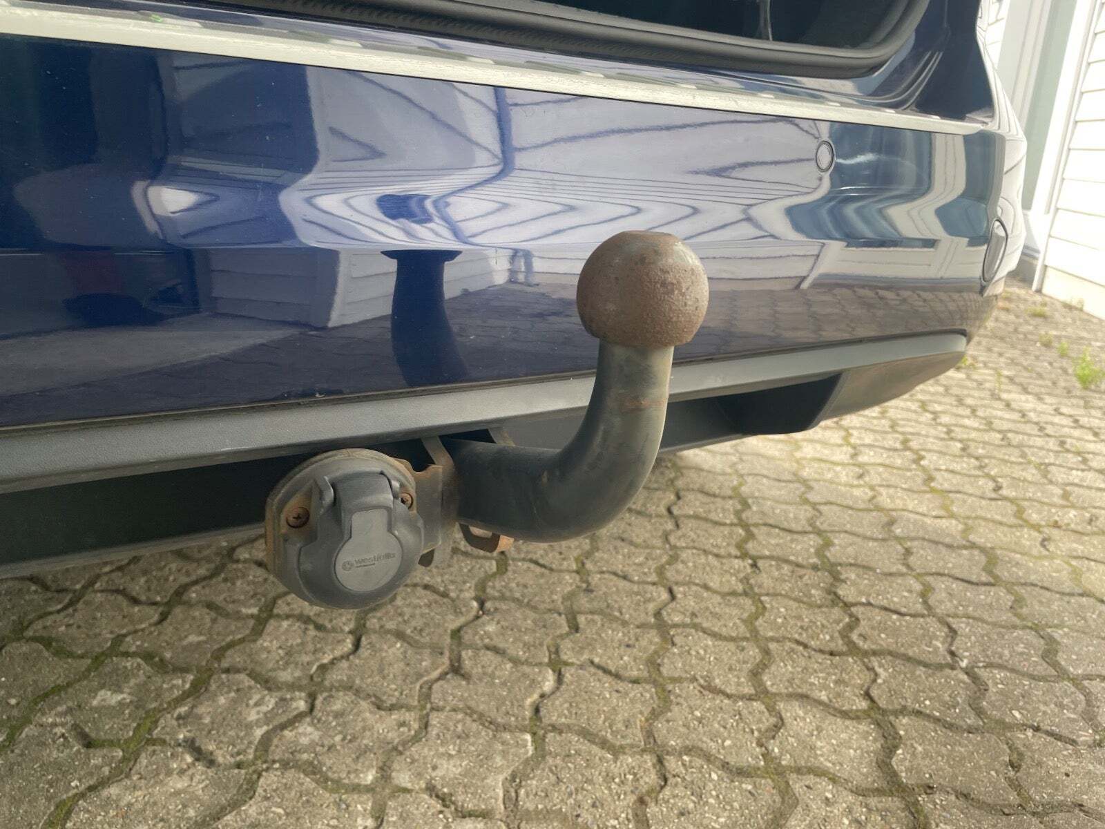 Blå VW Touran fra 2016