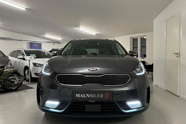 Grå Kia Niro fra 2018