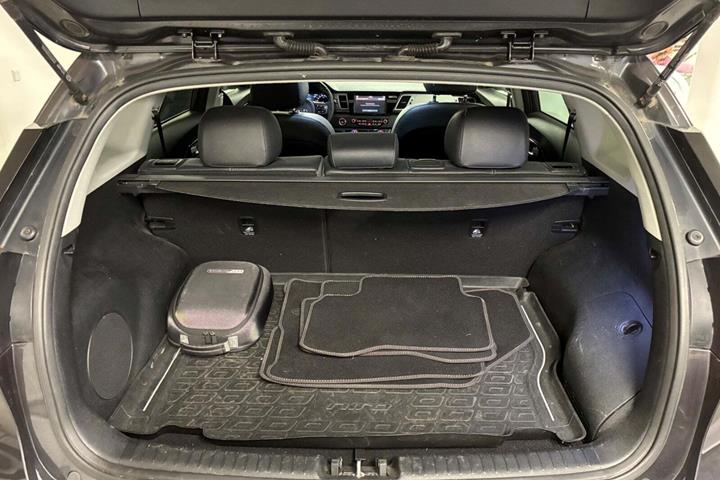 Grå Kia Niro fra 2018