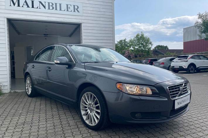 Grå Volvo S80 fra 2006