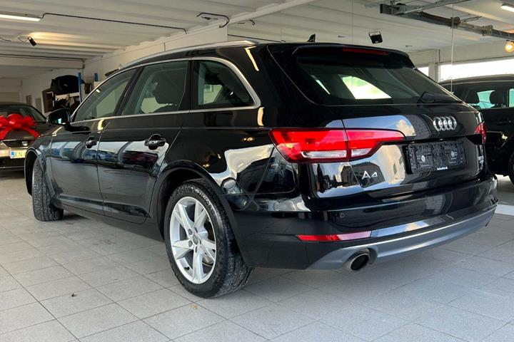 Sort Audi A4 fra 2018