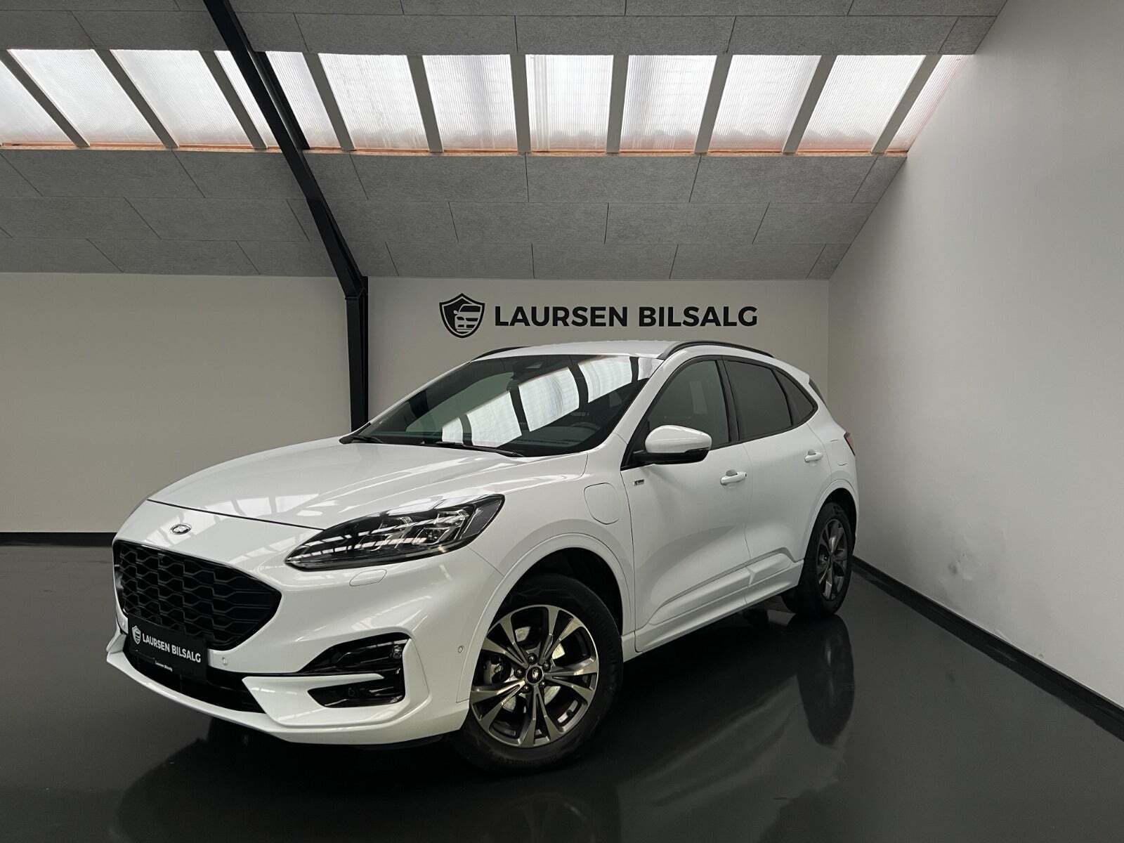 Ford Kuga 2,5 HEV ST-Line CVT Van