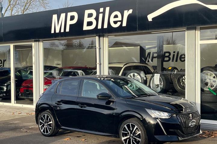 Sort Peugeot 208 fra 2023