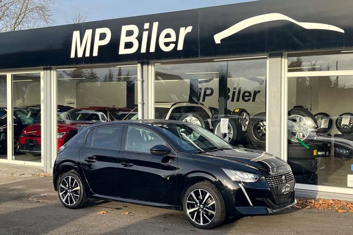 Sort Peugeot 208 fra 2023