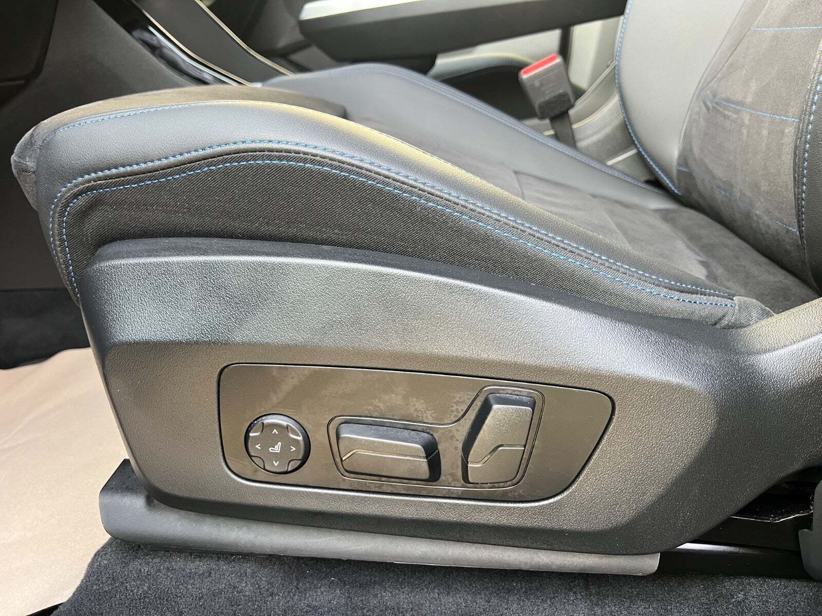 Sort BMW iX1 fra 2024