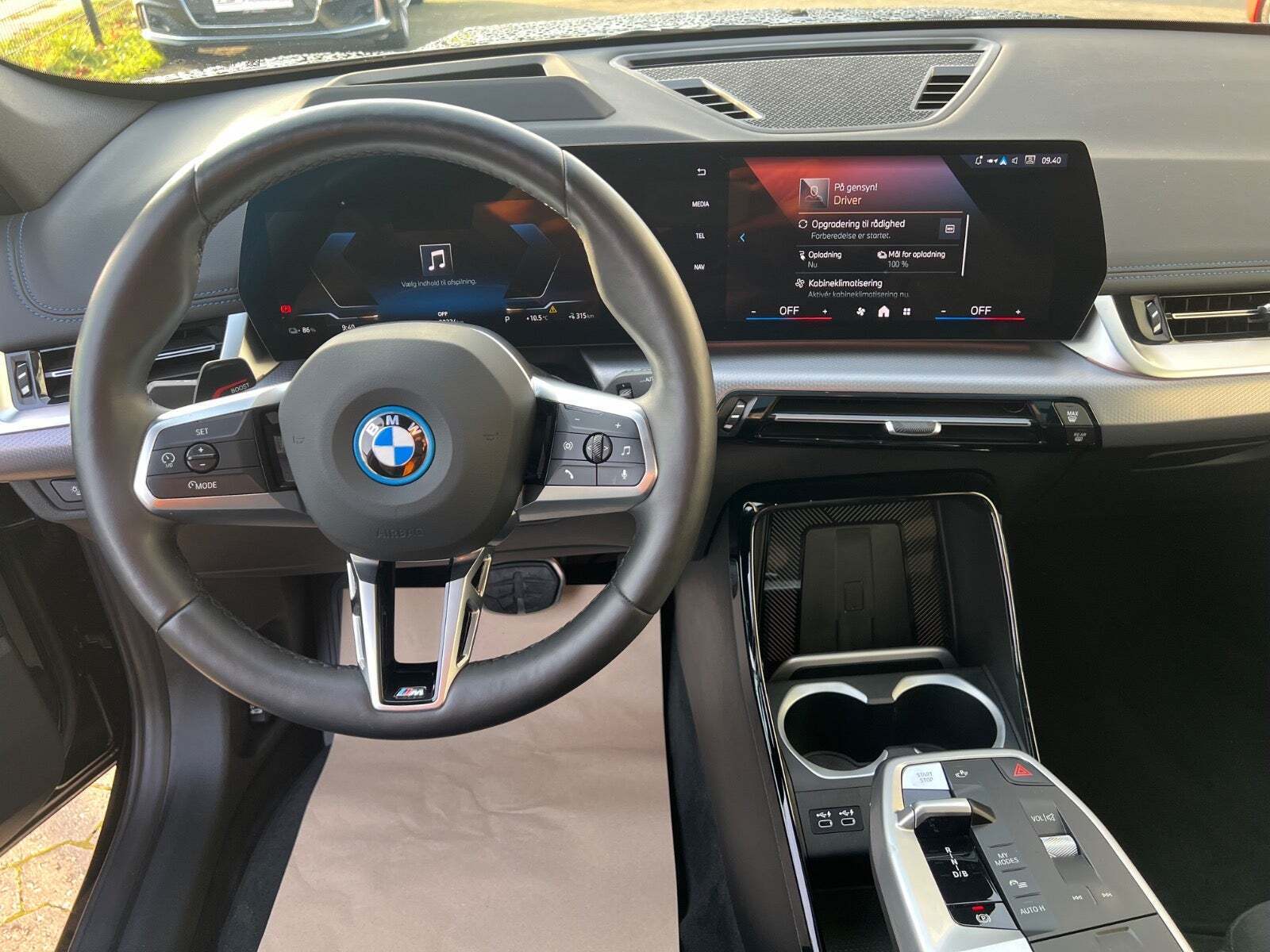 Sort BMW iX1 fra 2024
