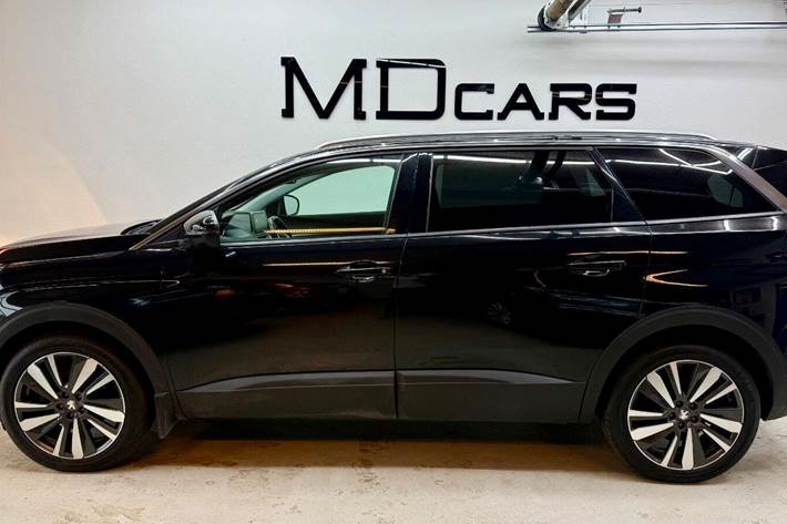 Sort Peugeot 5008 fra 2018