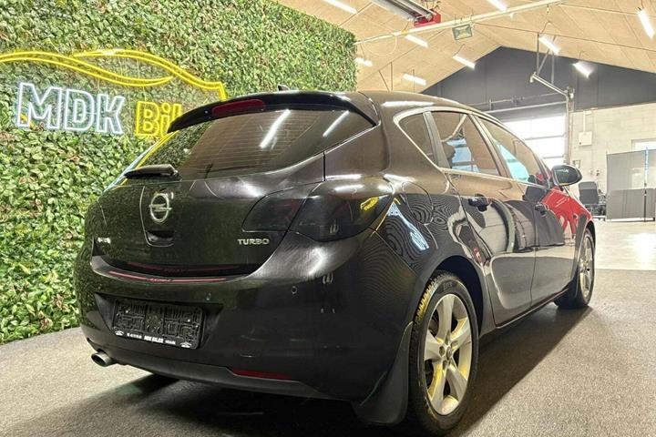 undefined Opel Astra fra 2011