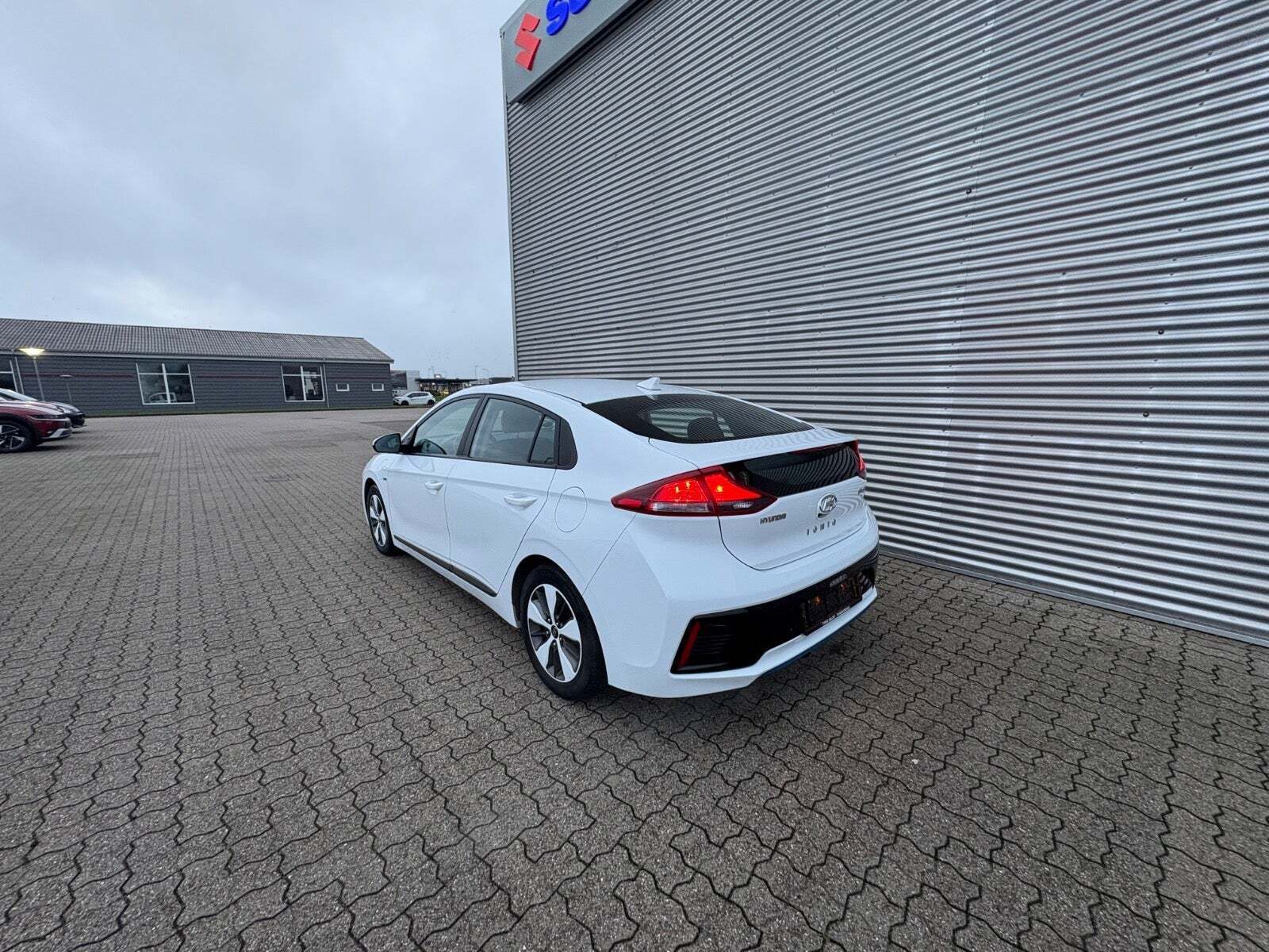 Hyundai Ioniq 1,6 PHEV Trend DCT