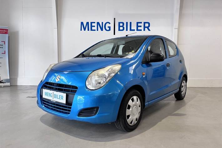 Blå Suzuki Alto fra 2011 set udefra