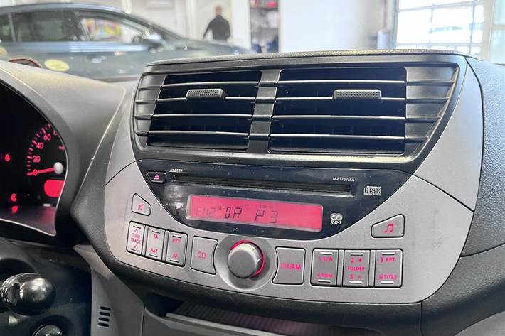 Blå Suzuki Alto fra 2011