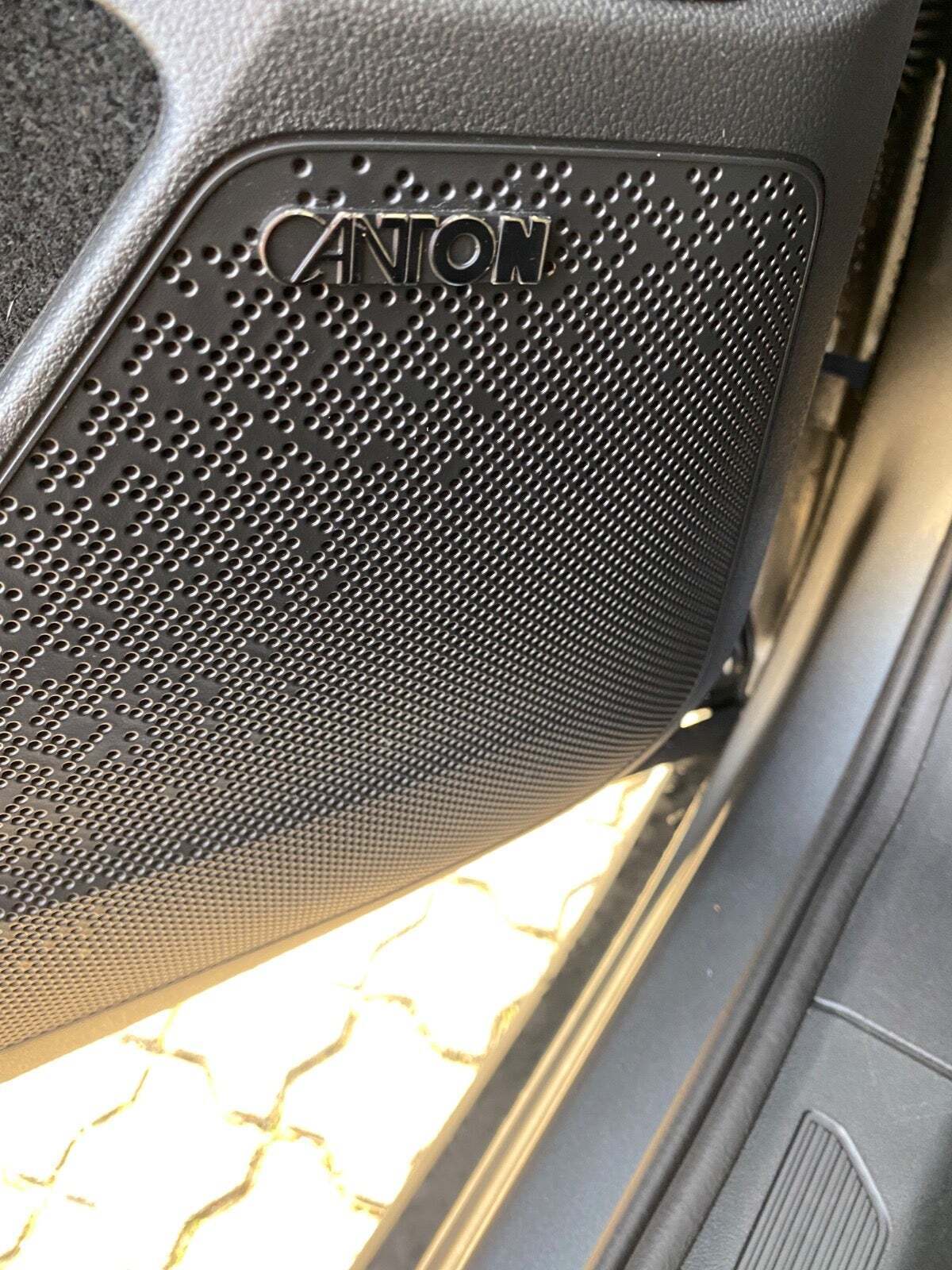 Grå Skoda Enyaq fra 2023