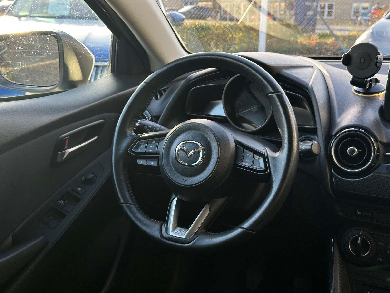 Hvid Mazda 2 fra 2018
