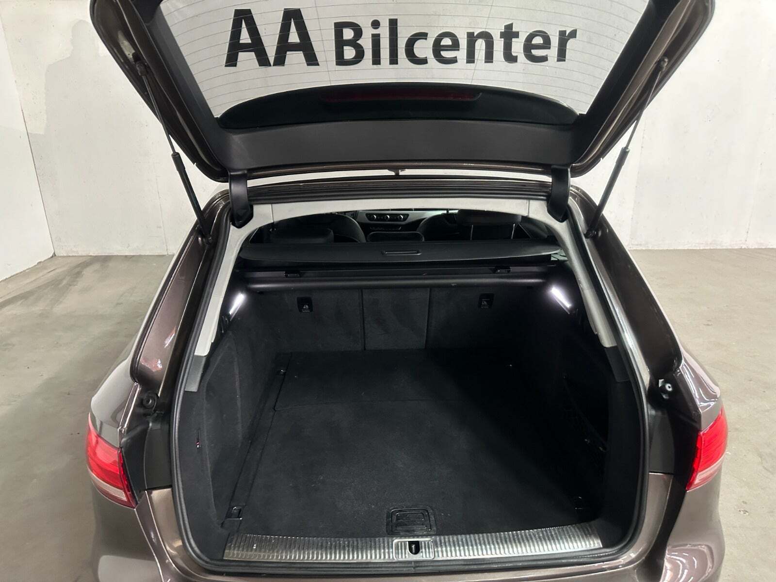 Brun Audi A4 fra 2018