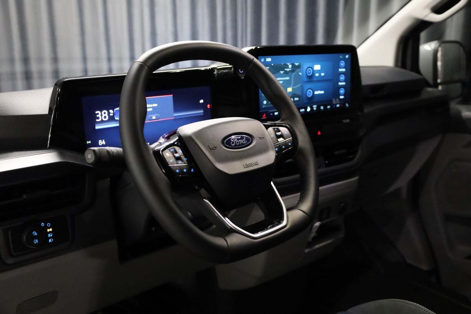 Ford E-Transit Custom 340L 64 Sport