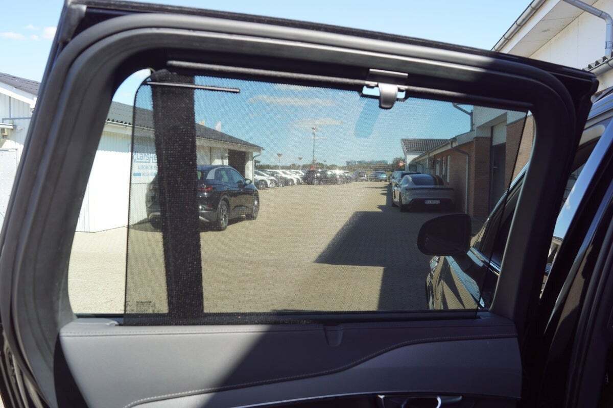 Sort Volvo XC90 fra 2022