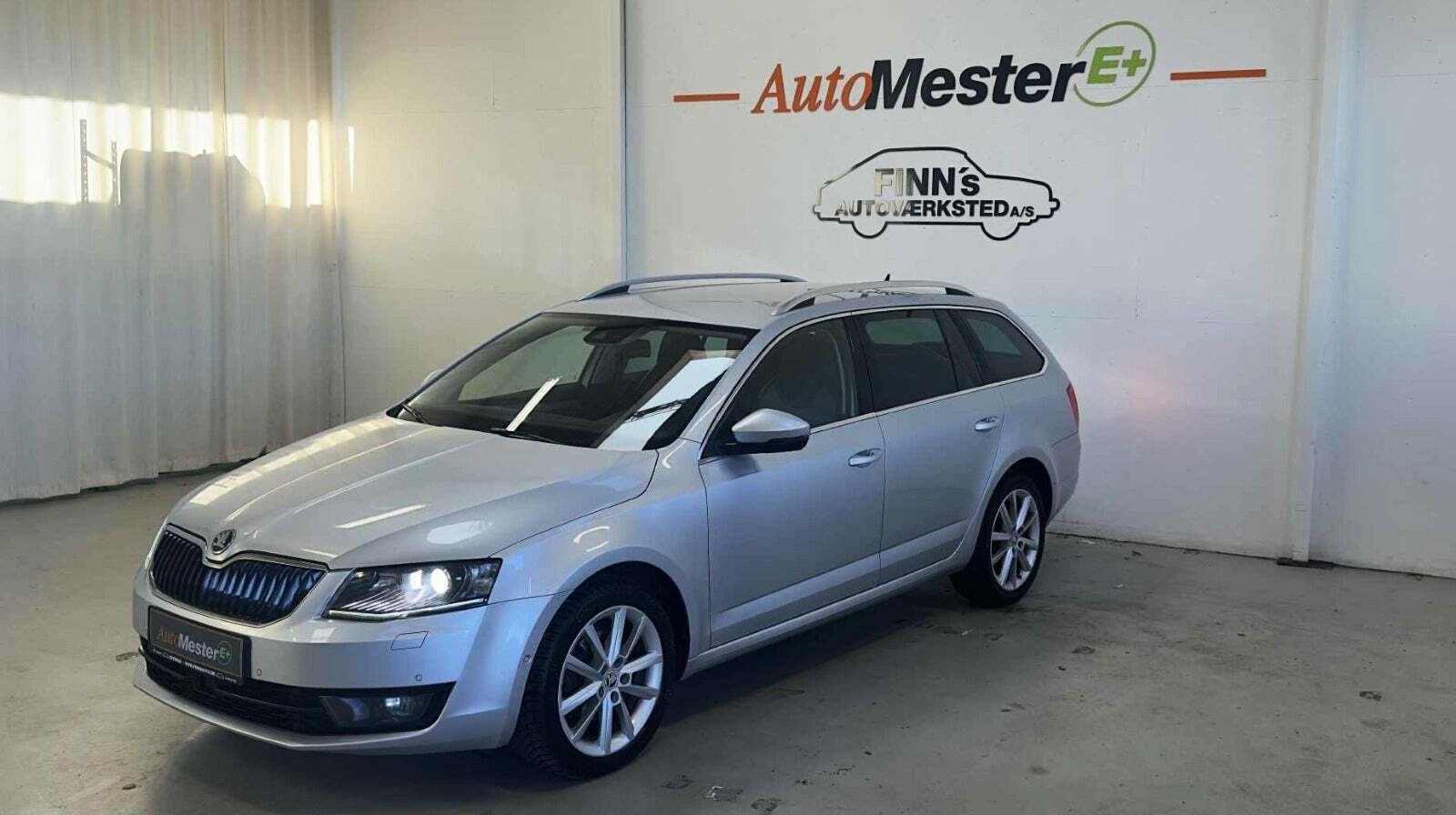Skoda Octavia 1,6 TDi 105 Elegance Combi DSG