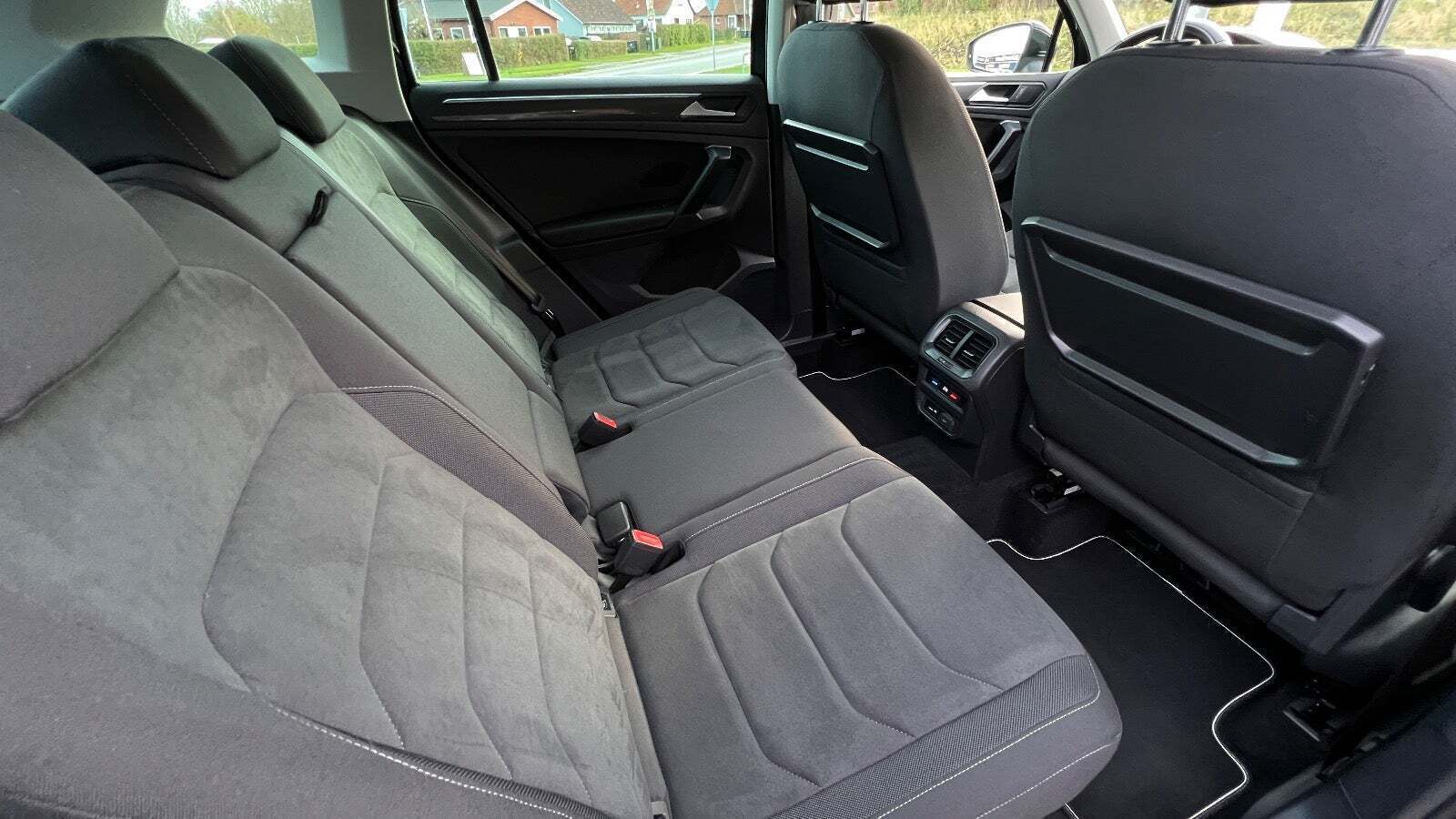 Sort VW Tiguan fra 2019