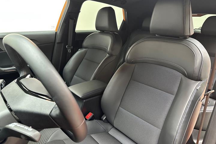 Orange MG MG4 Electric fra 2023