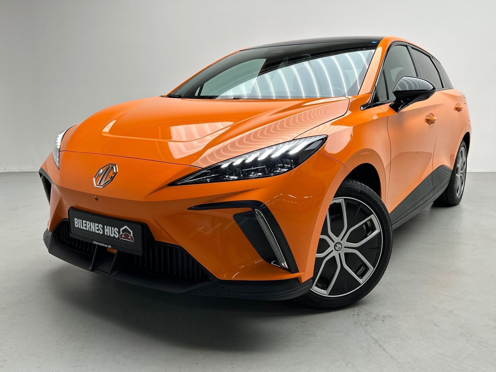 Orange MG MG4 Electric fra 2023