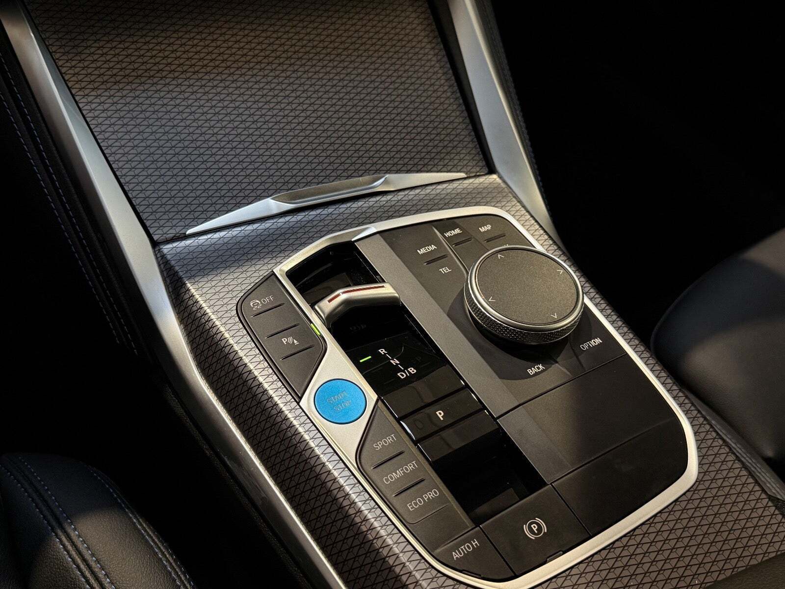 Sort BMW i4 fra 2023