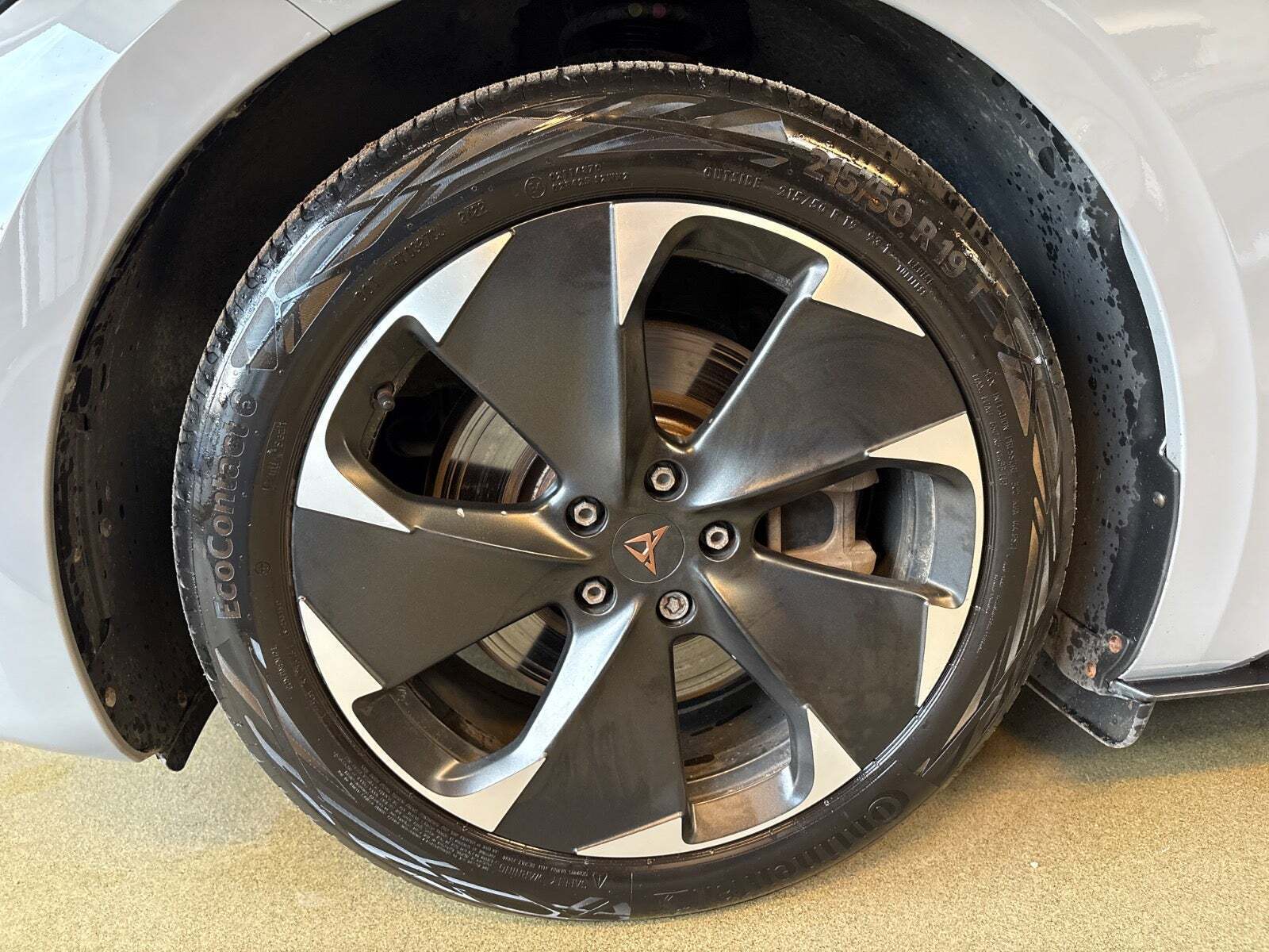 Grå Cupra Born fra 2022